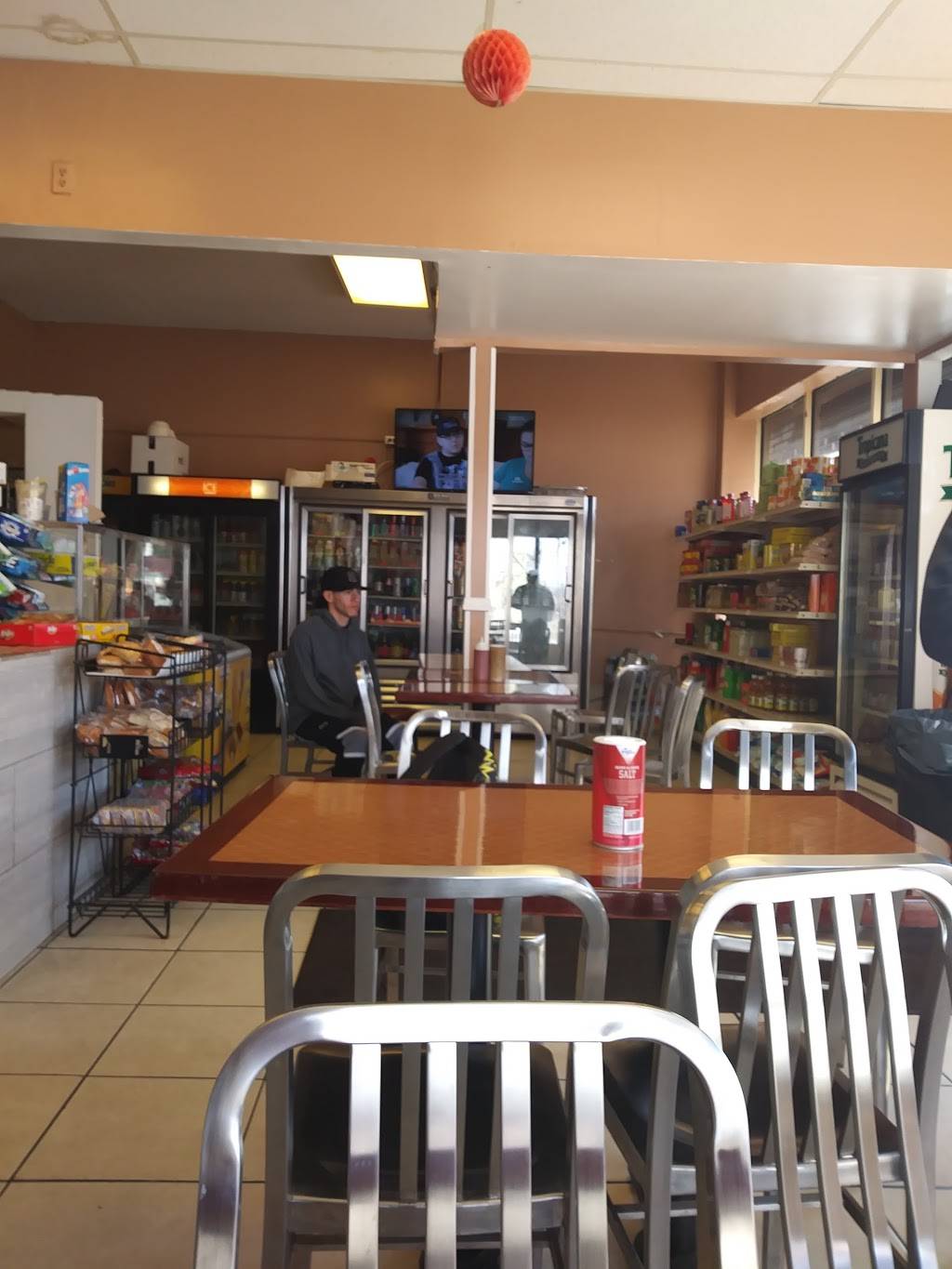 Yovani Deli Pizza | restaurant | 993 Prospect Ave, Westbury, NY 11590, USA | 5163331044 OR +1 516-333-1044