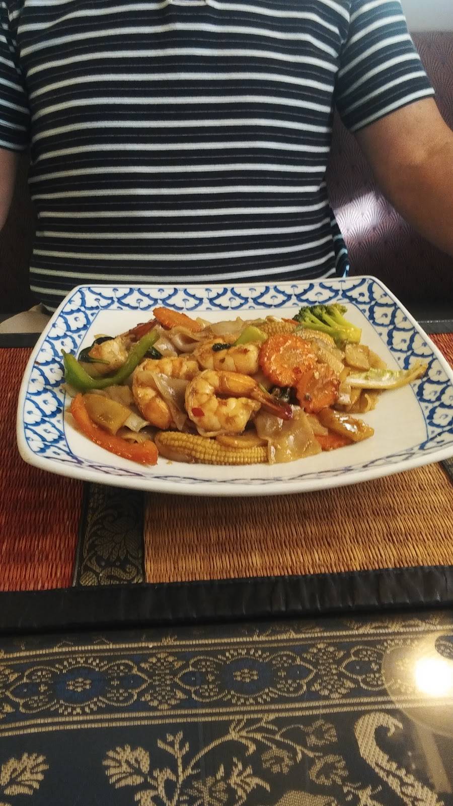 Som Siam East Thai Restaurant | restaurant | 45 Mill Rock Rd E, Old Saybrook, CT 06475, USA | 8603885400 OR +1 860-388-5400