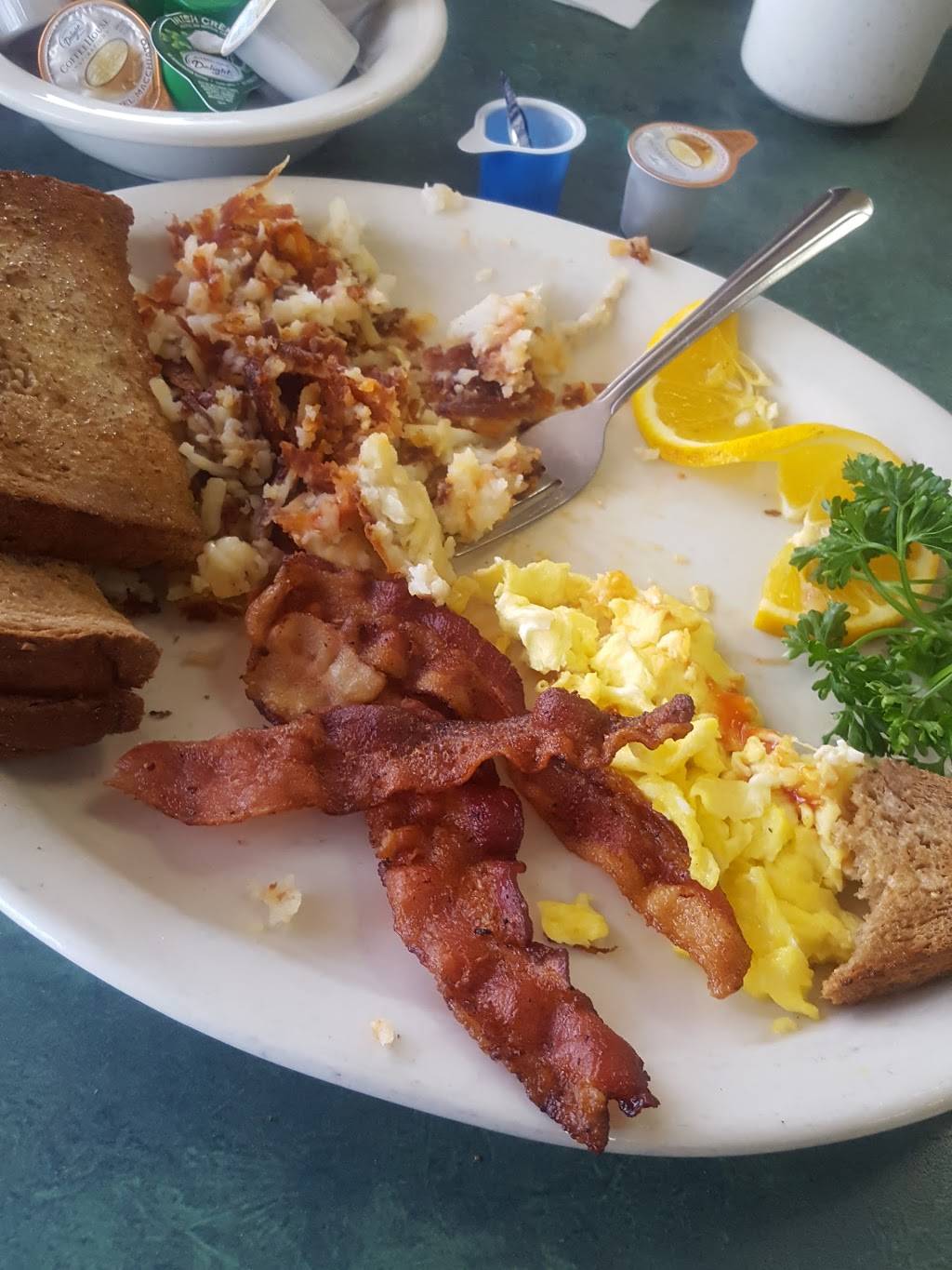 Brothers Family Restaurant | restaurant | 5150 Waring Rd, San Diego, CA 92120, USA | 6192870880 OR +1 619-287-0880