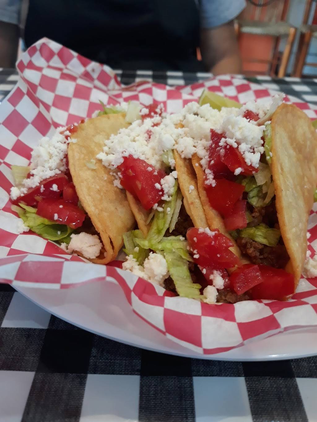 La Victoria Paleteria Ice Cream Shop & Restaurant | restaurant | 155 W Cowboy Way, LaBelle, FL 33935, USA | 8636747146 OR +1 863-674-7146