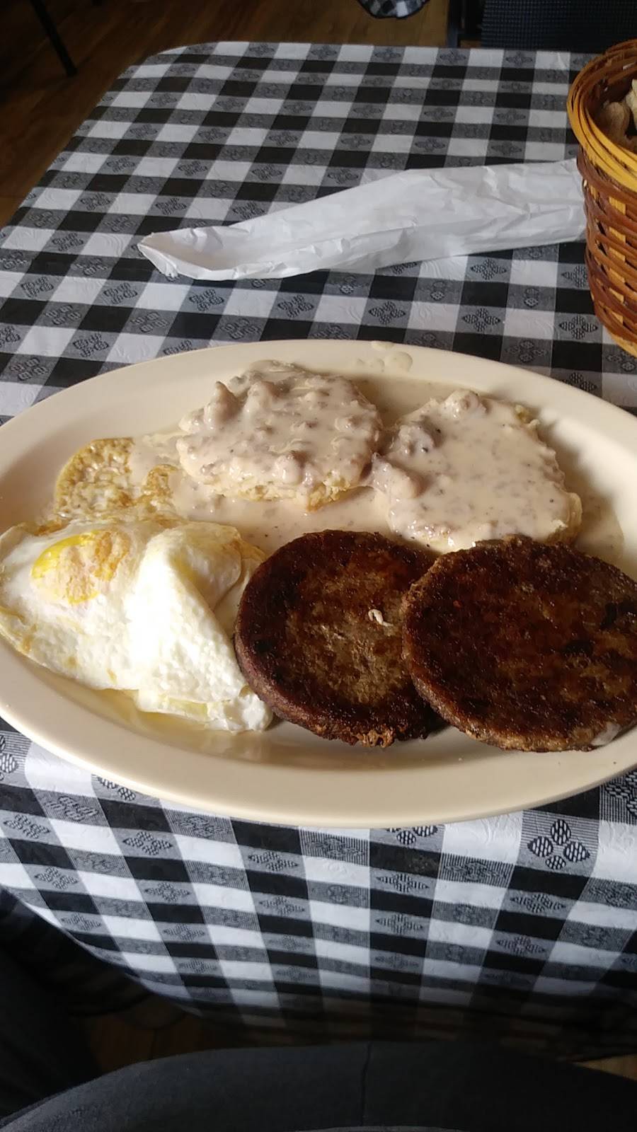 Big H BBQ | restaurant | 549 Flora Ferry Rd, Rogersville, TN 37857, USA | 4232933707 OR +1 423-293-3707