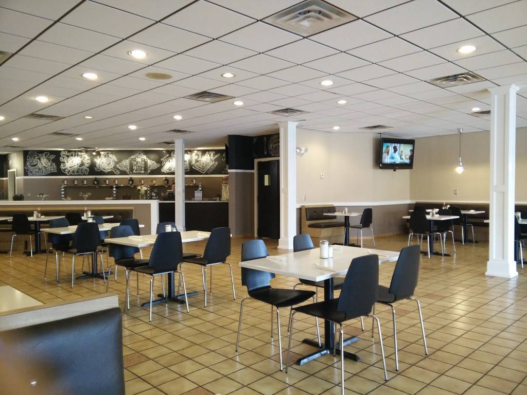 The Place 2 Be | restaurant | 615 Franklin Ave, Hartford, CT 06114, USA | 8609047891 OR +1 860-904-7891