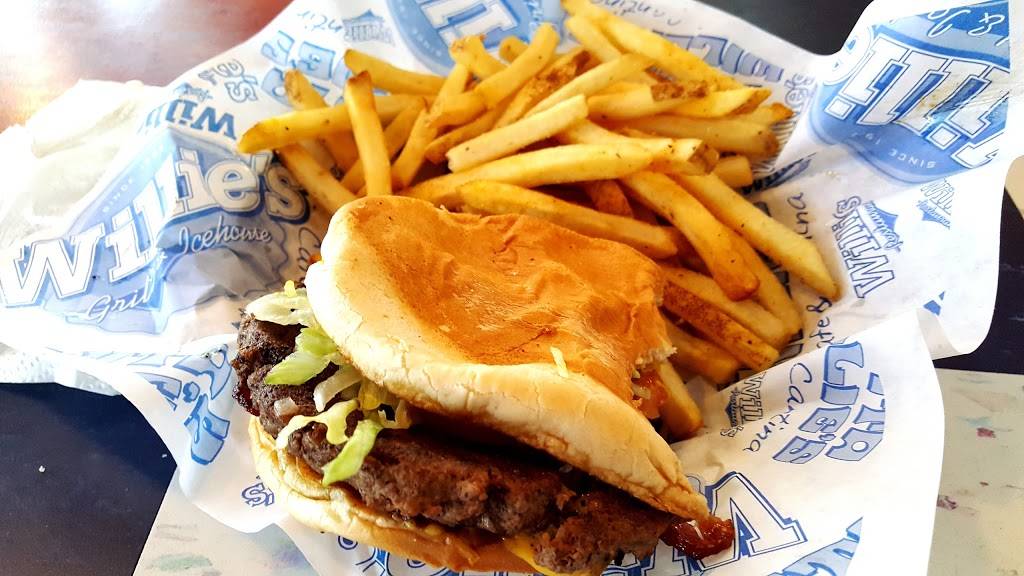 Willie’s Grill & Icehouse | restaurant | 7911 Interstate 35 Access Rd, San Antonio, TX 78224, USA | 2105415253 OR +1 210-541-5253