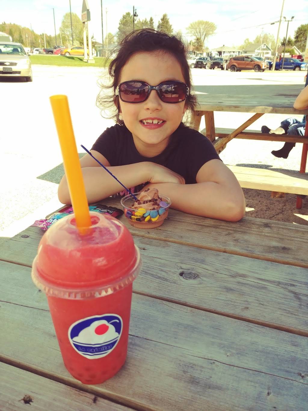 Valentine | restaurant | 288 Boulevard Desjardins, Maniwaki, QC J9E 2E5, Canada | 8198920802 OR +1 819-892-0802