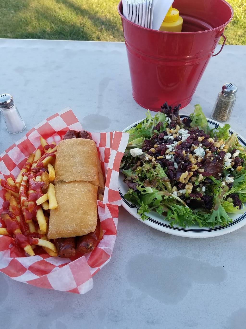 Louies Place Saloon and Grill | restaurant | 30048 Yosemite Blvd, La Grange, CA 95329, USA | 2098532050 OR +1 209-853-2050