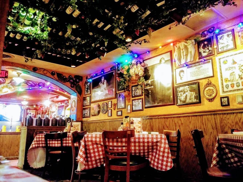 Buca di Beppo Italian Restaurant | restaurant | 714 Grape St, Whitehall, PA 18052, USA | 6102643389 OR +1 610-264-3389