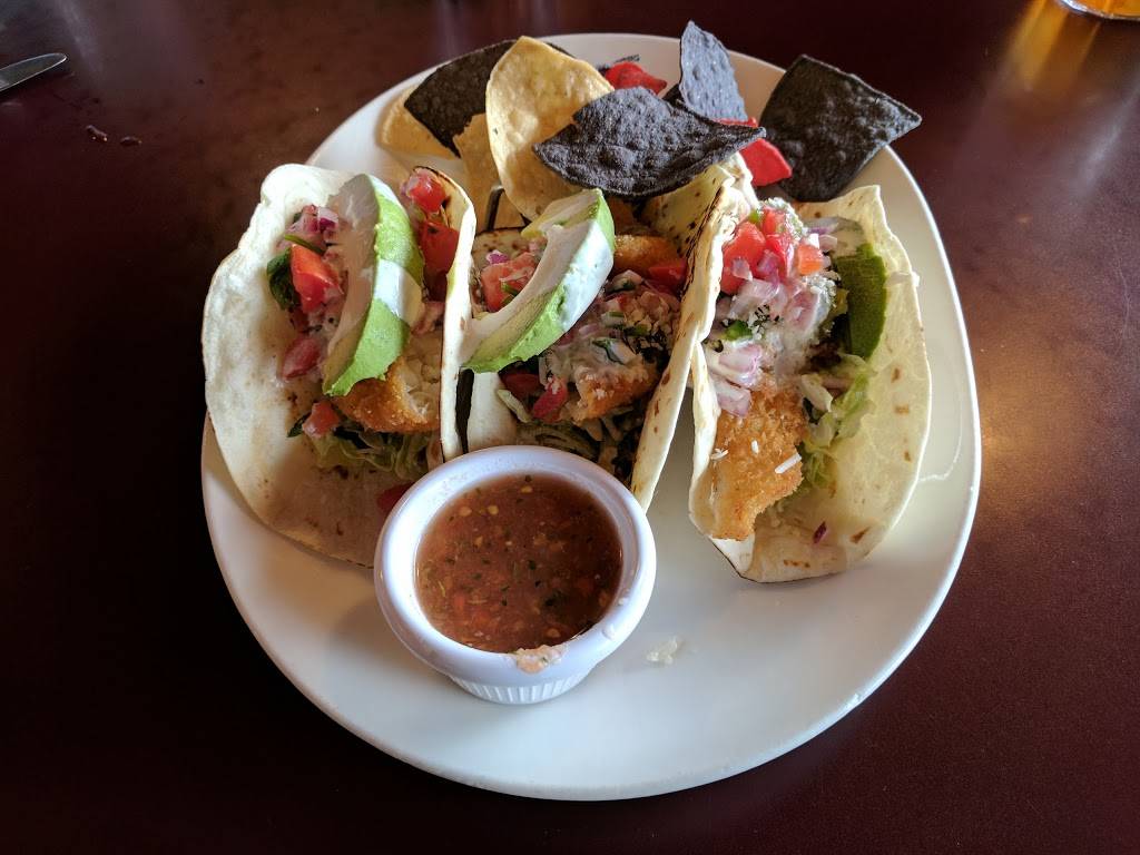 Maggie Bluffs | restaurant | 2601 W Marina Pl, Seattle, WA 98199, USA | 2062838322 OR +1 206-283-8322