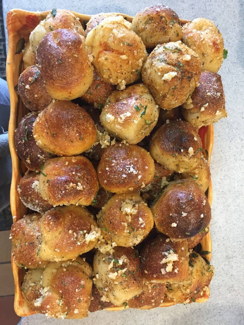 Giardino Italiano Pizza | restaurant | 827 NY-82, Hopewell Junction, NY 12533, USA | 8452264588 OR +1 845-226-4588