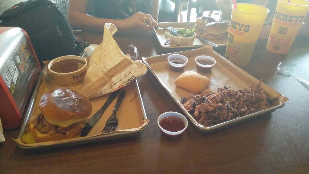 Dickeys Barbecue Pit | restaurant | 13403 Telegraph Rd, Whittier, CA 90605, USA | 5628464332 OR +1 562-846-4332