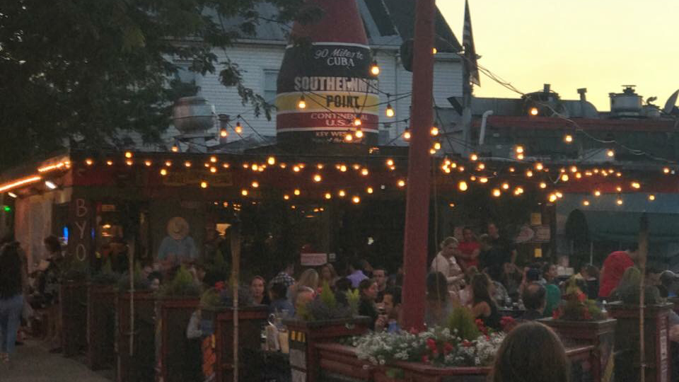 90 Miles Cuban Cafe | restaurant | 2540 W Armitage Ave, Chicago, IL 60647, USA | 7732272822 OR +1 773-227-2822