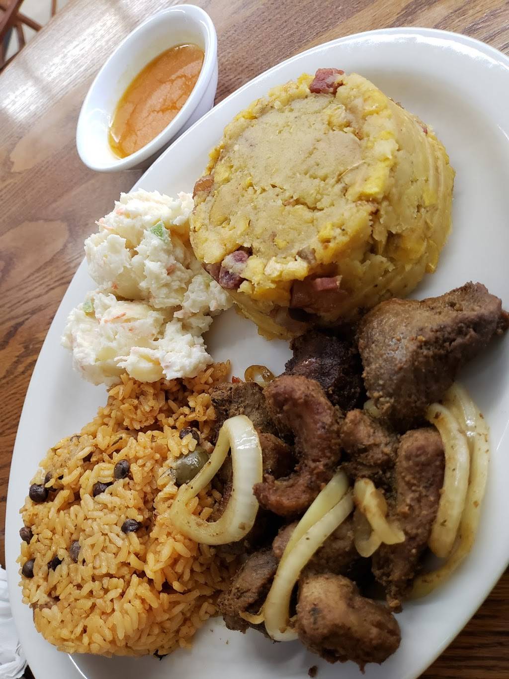 Yami’s Puerto Rican Cuisine | restaurant | 2234 Green Bay Rd, North Chicago, IL 60064, USA | 2242802241 OR +1 224-280-2241