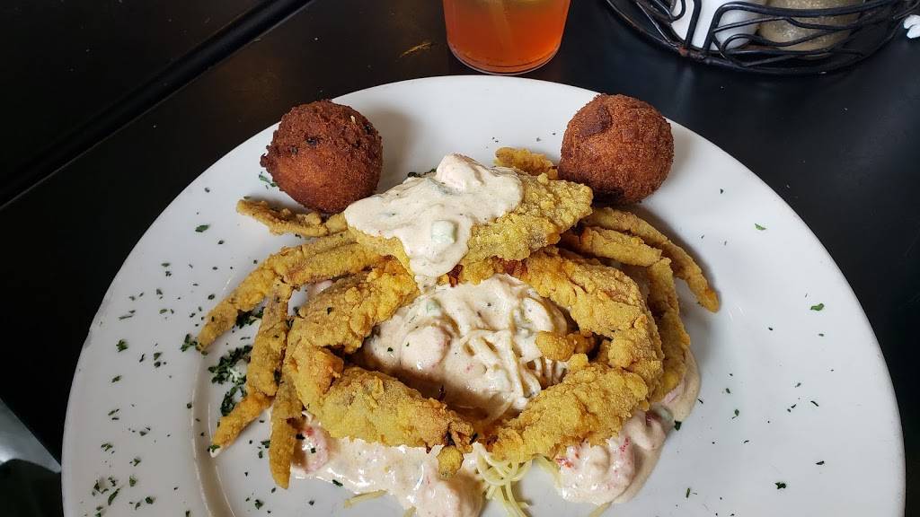 New Orleans Food & Spirits | restaurant | 210 Metairie-Hammond Hwy, Metairie, LA 70005, USA | 5048282220 OR +1 504-828-2220