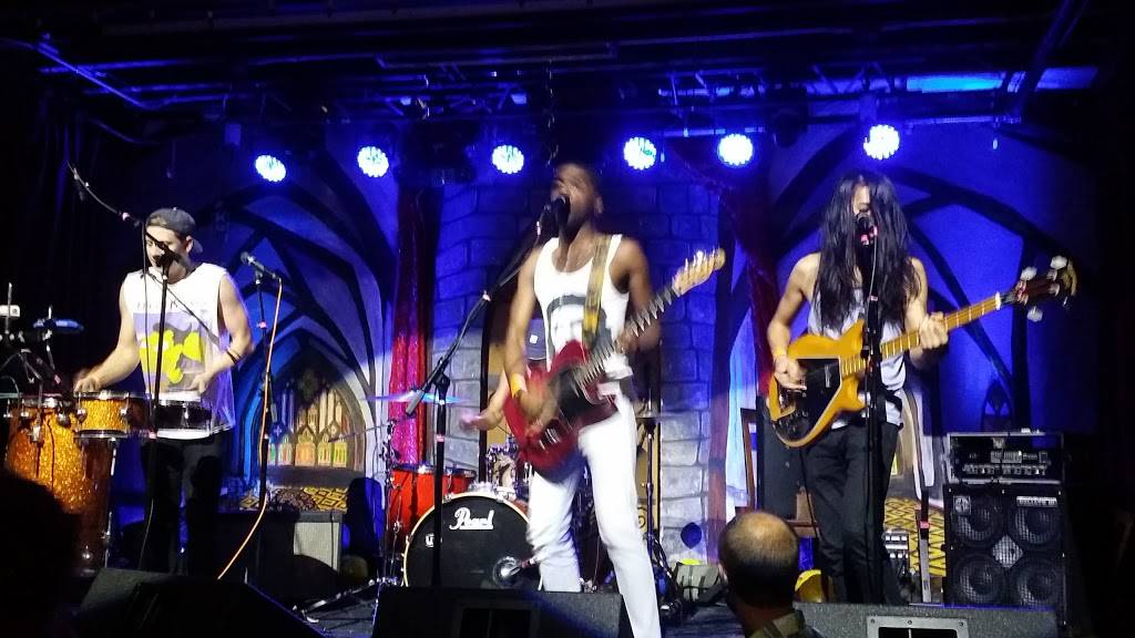 Scruffy City ~ Your Downtown Destination | restaurant | 32 Market Square, Knoxville, TN 37902, USA | 8653334533 OR +1 865-333-4533