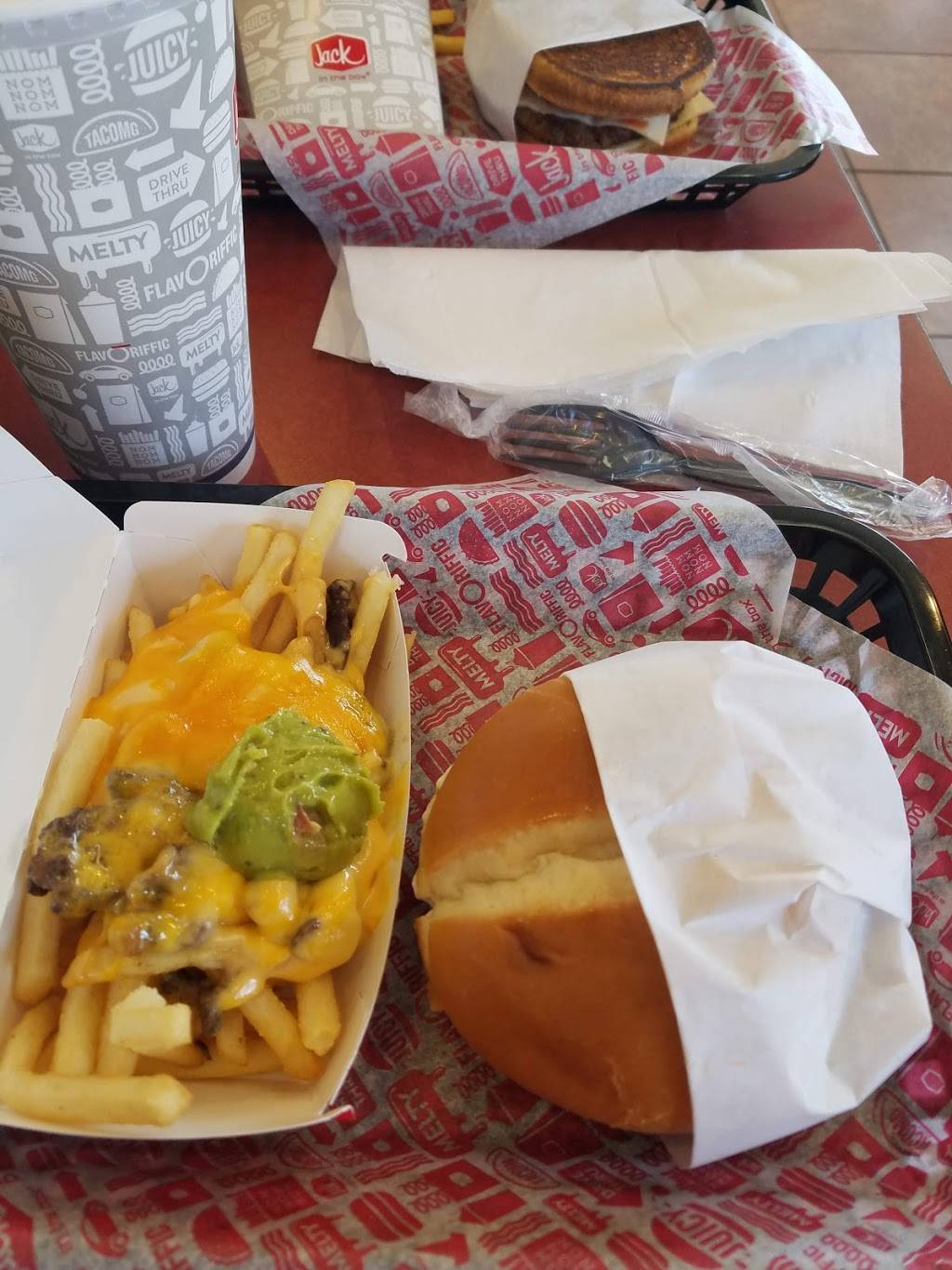 Jack in the Box | restaurant | 10014 S Memorial Dr E, Tulsa, OK 74133, USA | 9182984501 OR +1 918-298-4501