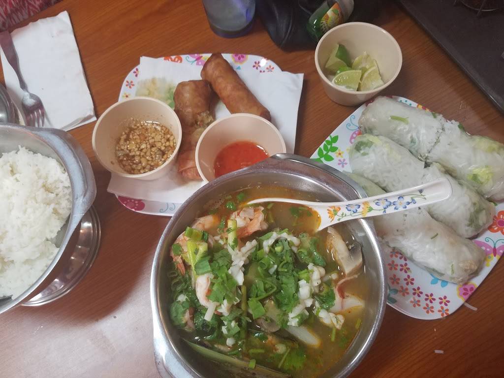 Sy-Salathai Food Express | restaurant | 1001 N Court St #3, Visalia, CA 93291, USA | 5596229999 OR +1 559-622-9999