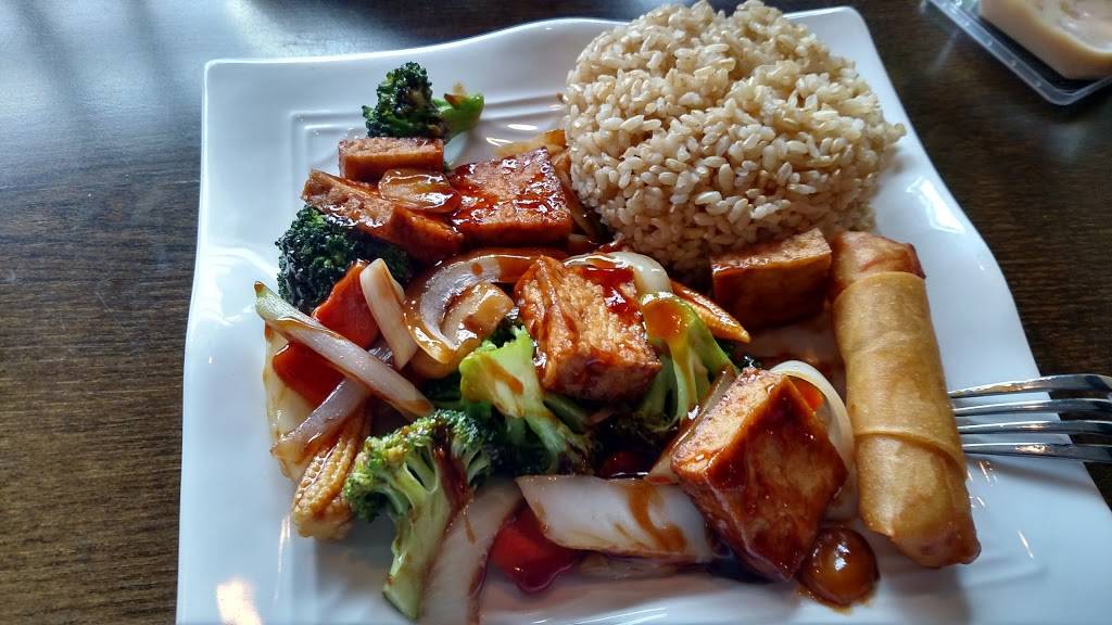 Ming Fu Chinese & Sushi - Matthews | restaurant | 115 W John St, Matthews, NC 28105, USA | 7048446181 OR +1 704-844-6181