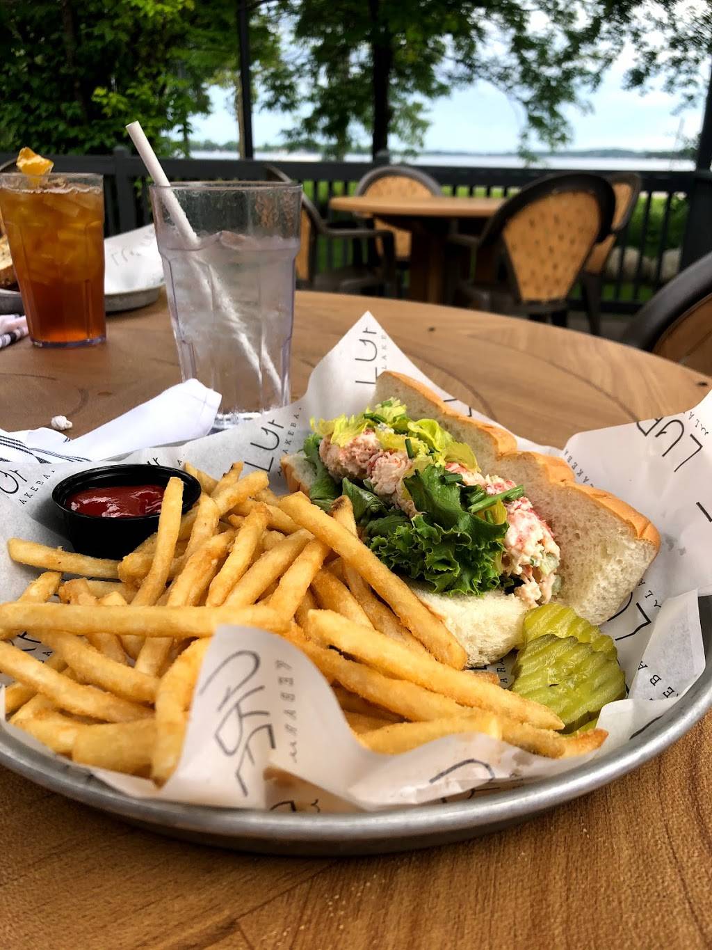 Lure Lakebar | restaurant | 2800 N Nokomis NE, Alexandria, MN 56308, USA | 3202197755 OR +1 320-219-7755