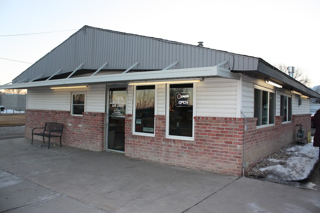 Grub Box Drive Inn | restaurant | 95 N State St, Ferron, UT 84523, USA | 4353842623 OR +1 435-384-2623