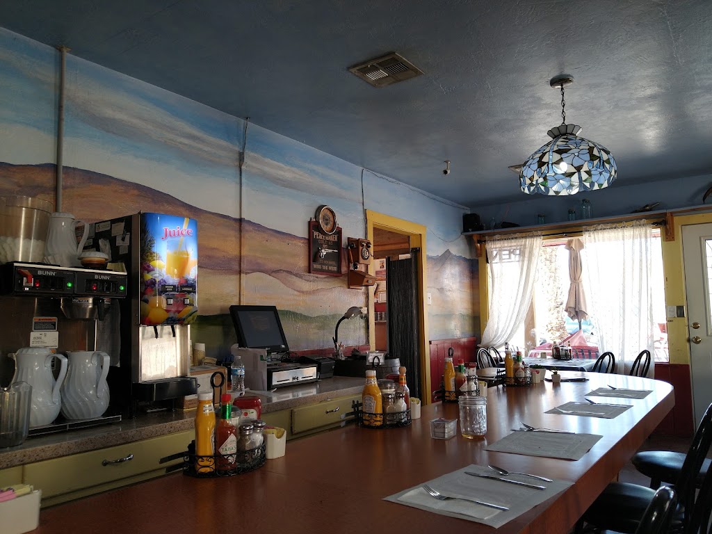 Paradise Cove Lodge | restaurant | 10700 CA-178, Lake Isabella, CA 93240, USA | 7603792719 OR +1 760-379-2719