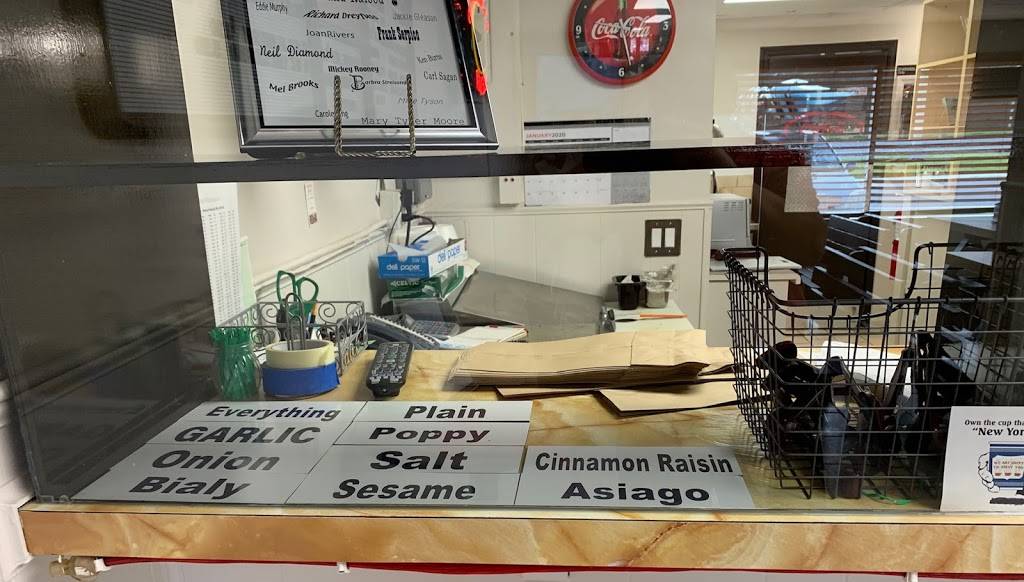 Brooklyn Bagels of Hudson | restaurant | 15427 US-19, Hudson, FL 34667, USA | 7273783001 OR +1 727-378-3001