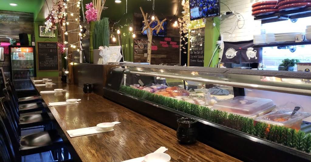 Johnny Roll House | restaurant | 4 Railroad Ave, Montvale, NJ 07645, USA | 2013910550 OR +1 201-391-0550