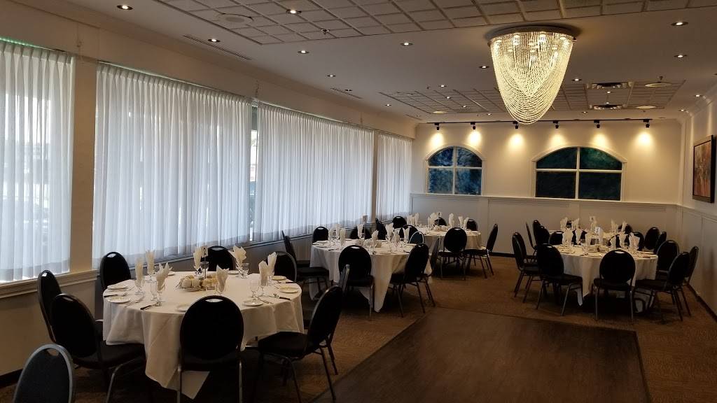 Greek House Restaurant | restaurant | 13081 Boul Gouin O, Pierrefonds, QC H8Z 1X1, Canada | 5146246161 OR +1 514-624-6161