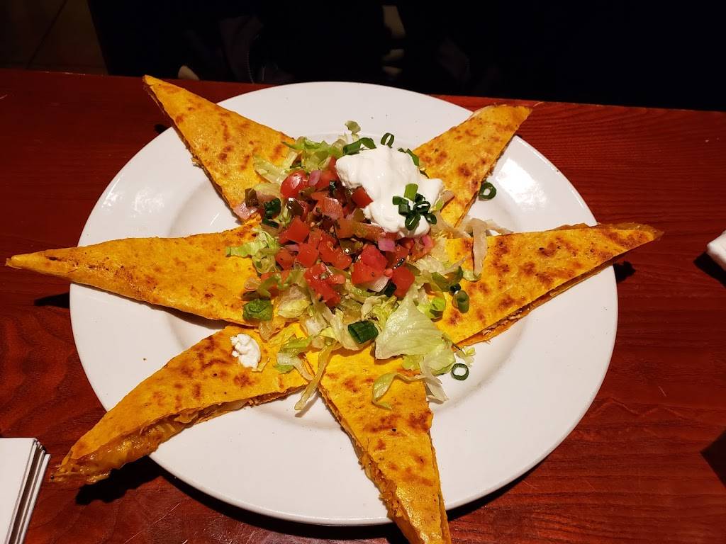 Cove Tavern | restaurant | 711 Lakefront Commons, Newport News, VA 23606, USA | 7575961830 OR +1 757-596-1830