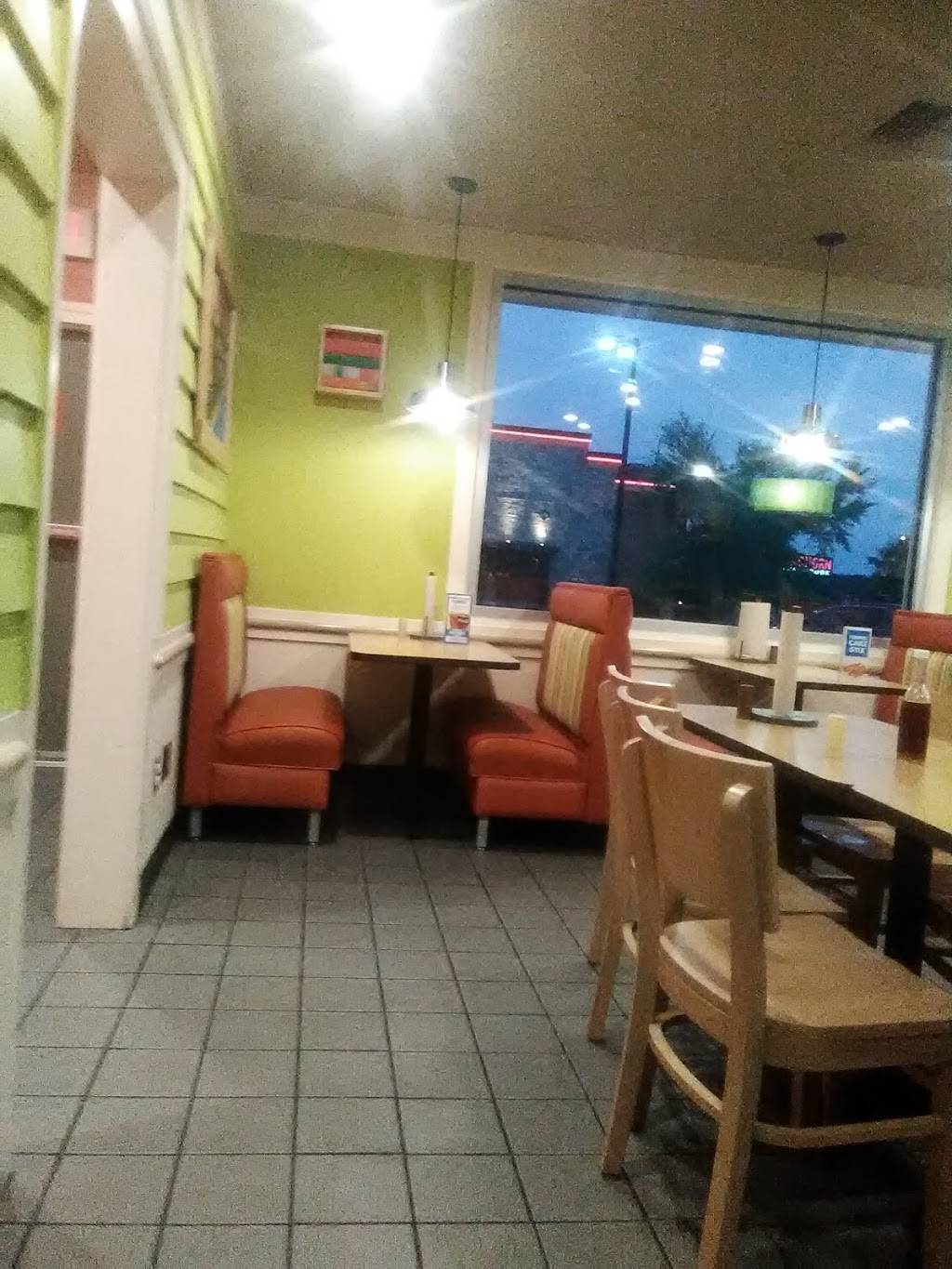 Captain Ds | restaurant | 3588 N Gloster St, Tupelo, MS 38804, USA | 6628447440 OR +1 662-844-7440