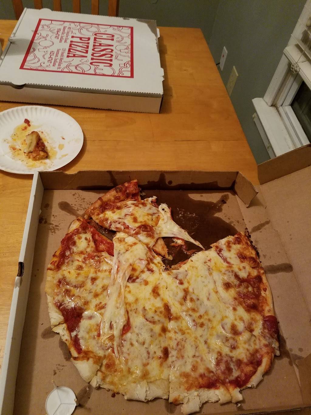 Classic Pizza | restaurant | 119 S Meridian St, Sunman, IN 47041, USA | 8126234747 OR +1 812-623-4747