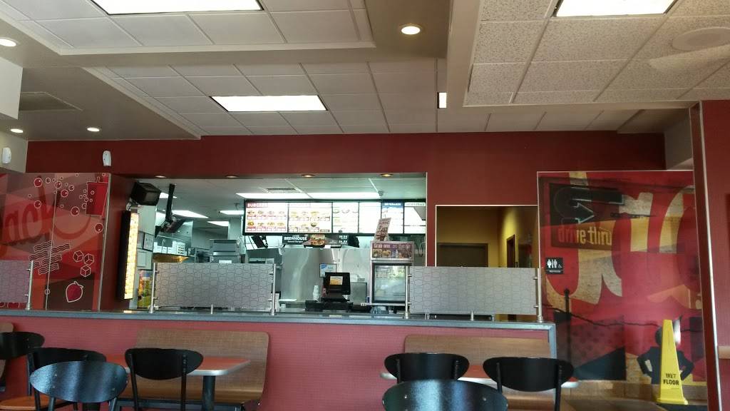 Jack in the Box | restaurant | 10525 Mallard Creek Rd, Charlotte, NC 28262, USA | 7045490522 OR +1 704-549-0522