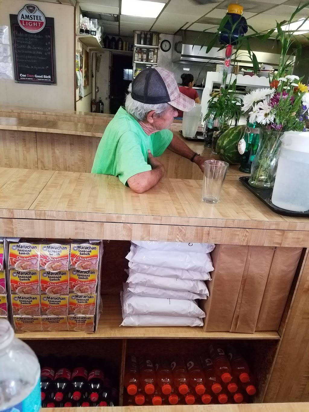 El Castillo Inc | restaurant | 2300 NW 17th Ave, Miami, FL 33142, USA | 3056353270 OR +1 305-635-3270