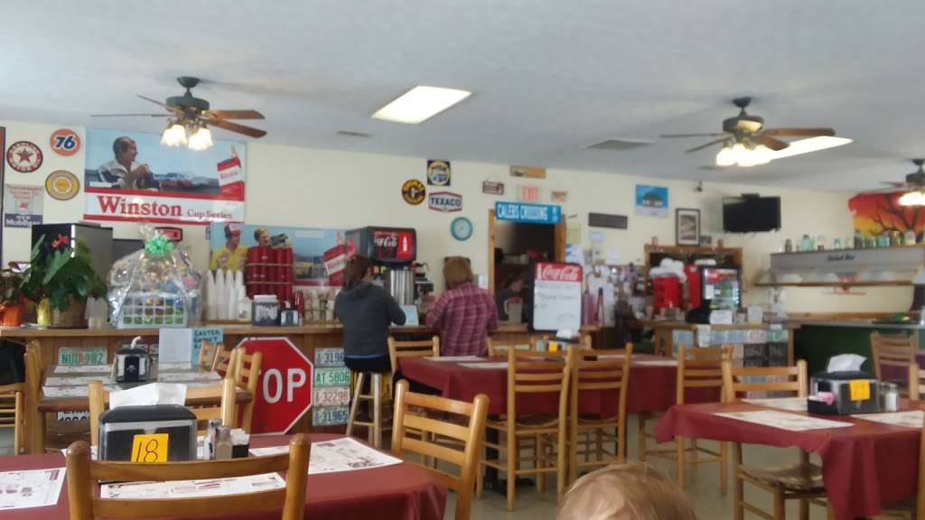 Sharpies Restaurant | restaurant | 11888 Highway 421 South, Trade, TN 37691, USA | 4234601404 OR +1 423-460-1404