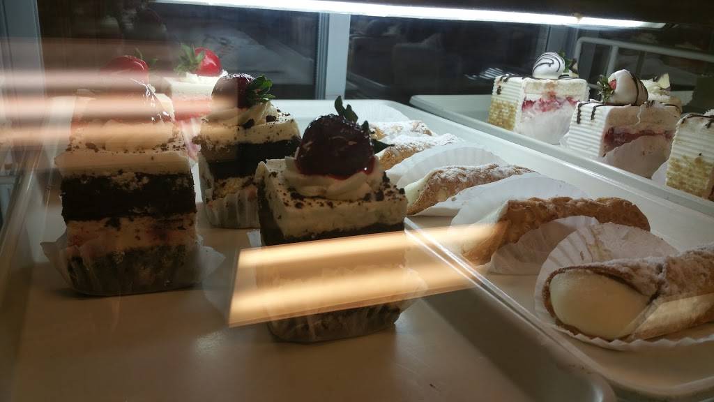 Stellas Pizza | restaurant | 197 Crescent St, Brockton, MA 02302, USA | 5085842464 OR +1 508-584-2464