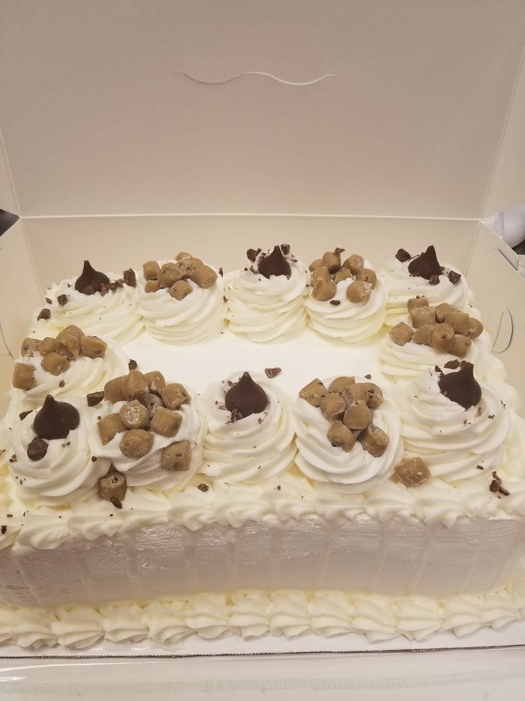 Dunkin | bakery | 5940 Ellis St, Fort Carson, CO 80913, USA | 7198005055 OR +1 719-800-5055