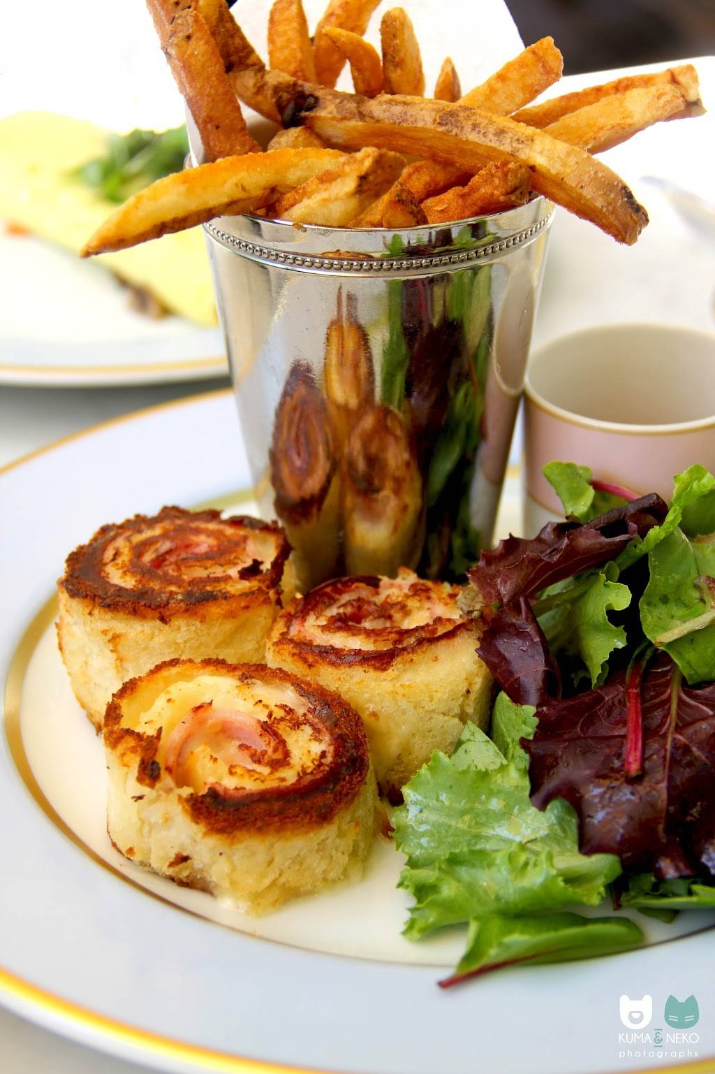 Ladurée The Grove | bakery | 189 The Grove Dr, Los Angeles, CA 90036, USA | 3234560282 OR +1 323-456-0282