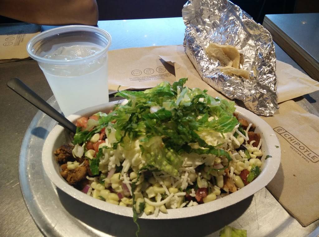 Chipotle Mexican Grill | restaurant | 354 Saw Mill Rd Unit B, West Haven, CT 06516, USA | 2039316157 OR +1 203-931-6157
