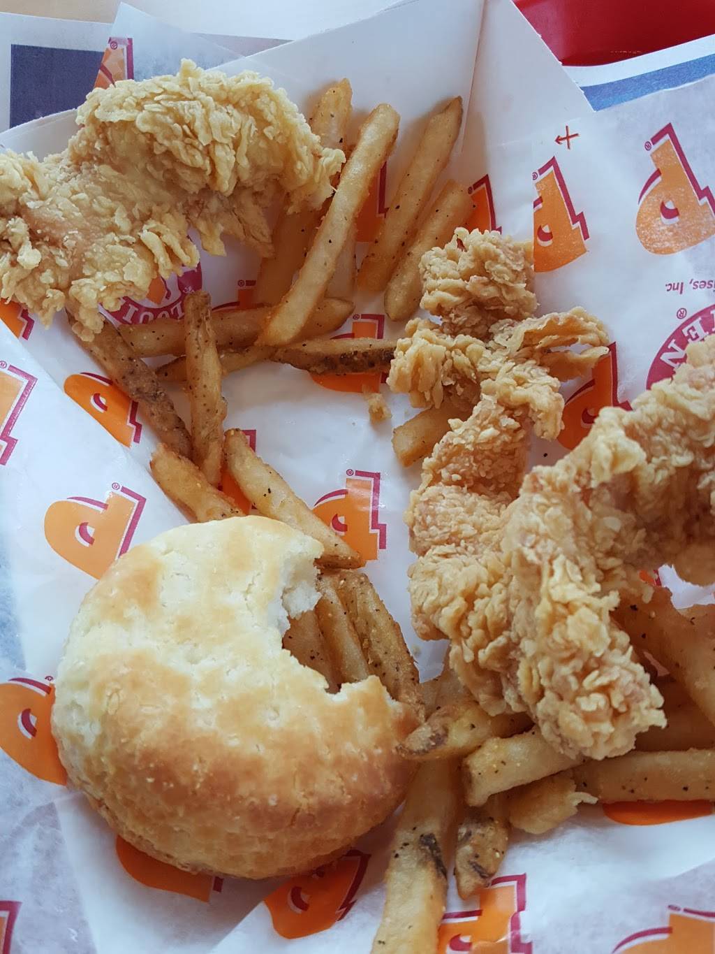 Popeyes Louisiana Kitchen | restaurant | 3609 Brewerton Rd, Syracuse, NY 13212, USA | 3154575651 OR +1 315-457-5651