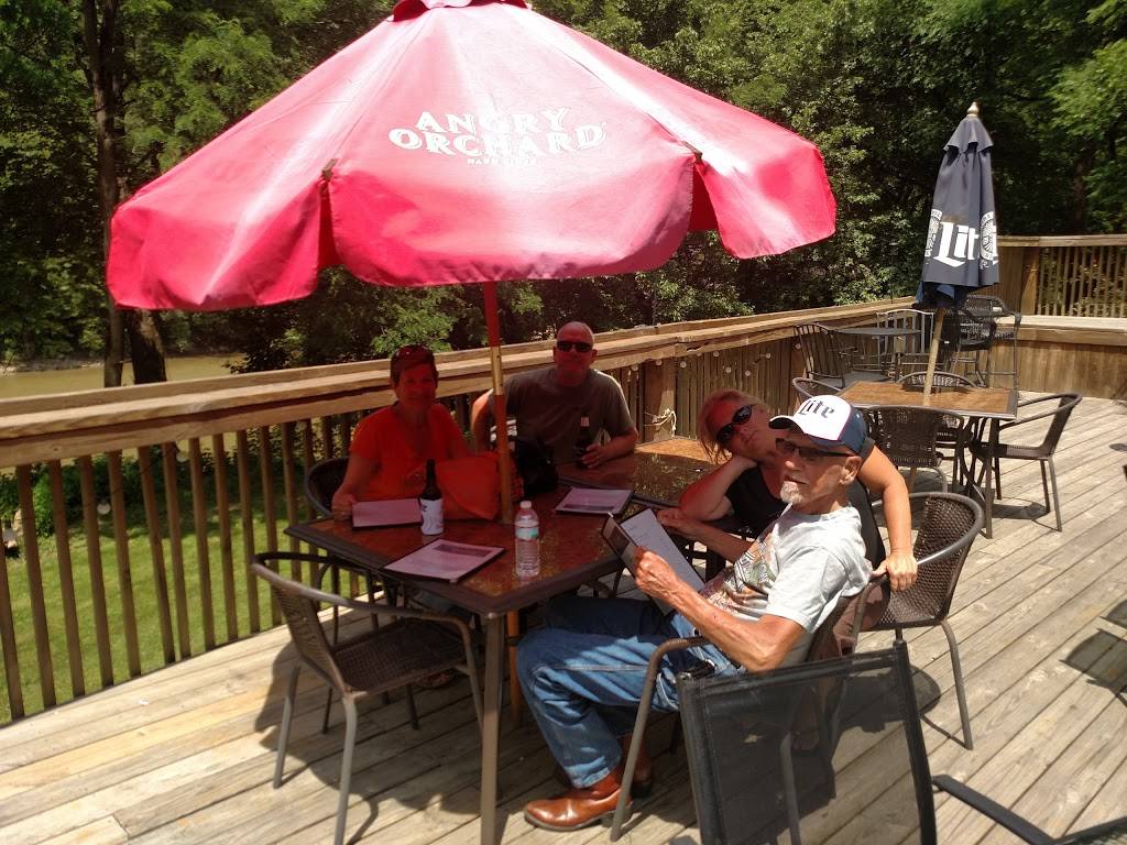 Waterfront Grille and Gathering | restaurant | 220 Athens Boonesboro Rd, Winchester, KY 40391, USA | 8595279910 OR +1 859-527-9910