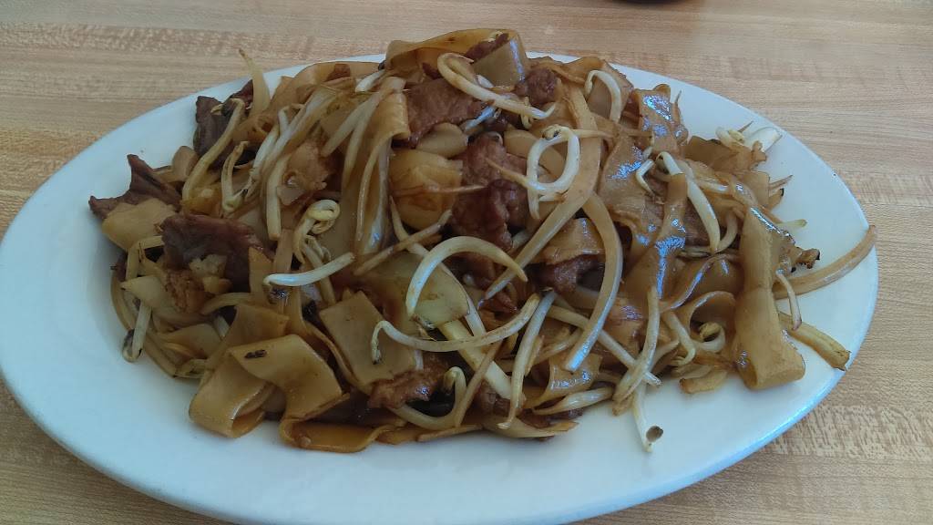 Egg Roll Express Restaurant | restaurant | 1529 S Blvd, Edmond, OK 73013, USA | 4053489667 OR +1 405-348-9667