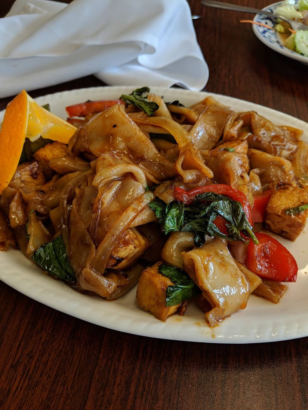 Thai House | Point Loma | restaurant | 3181 Cameron Park Dr, Cameron Park, CA 95682, USA | 5303508020 OR +1 530-350-8020