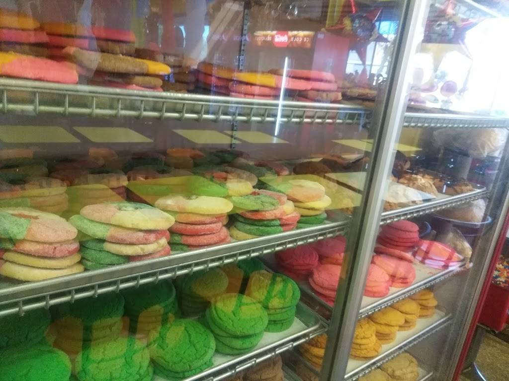 Cristal Bakery | bakery | 3136, 704 O St, Sanger, CA 93657, USA | 5598756172 OR +1 559-875-6172