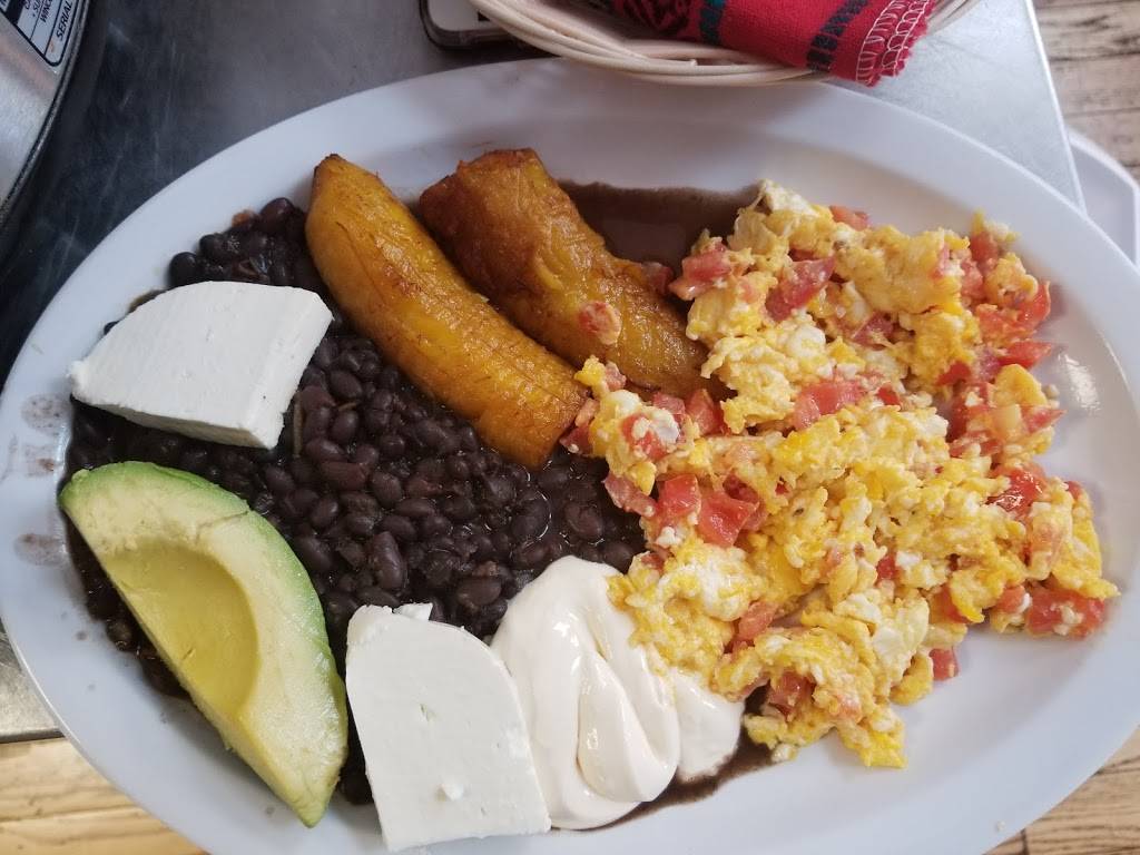 La Palencianita Bakery | restaurant | 810 Broad St, Central Falls, RI 02863, USA | 4014752458 OR +1 401-475-2458