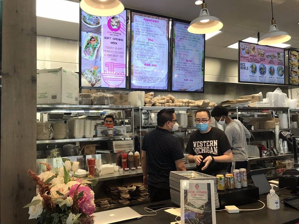 Anh-mazing Viet Kitchen | restaurant | 967 Rose Ave, North Bethesda, MD 20852, USA | 3013378310 OR +1 301-337-8310