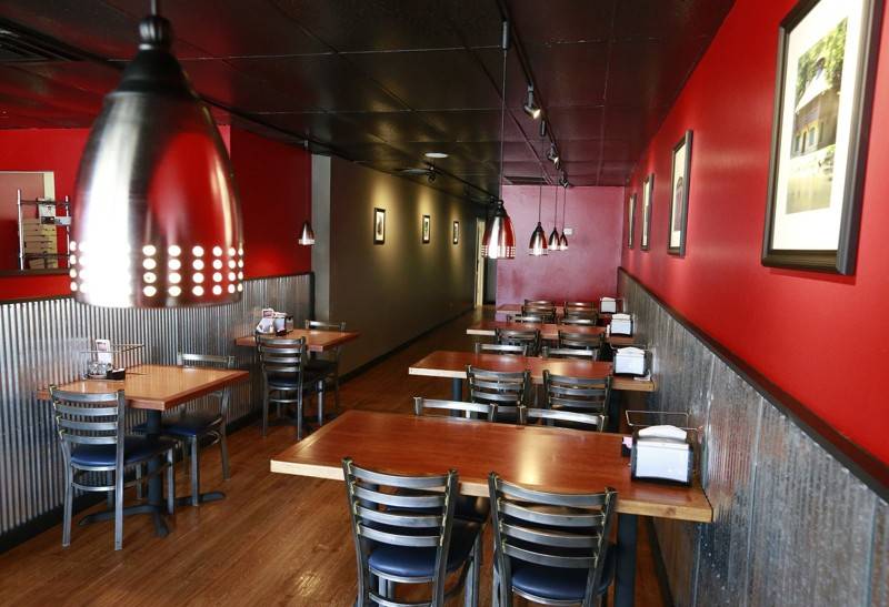 Mikeys Pizza | restaurant | 406 W Harding Rd, Springfield, OH 45504, USA | 9373981700 OR +1 937-398-1700