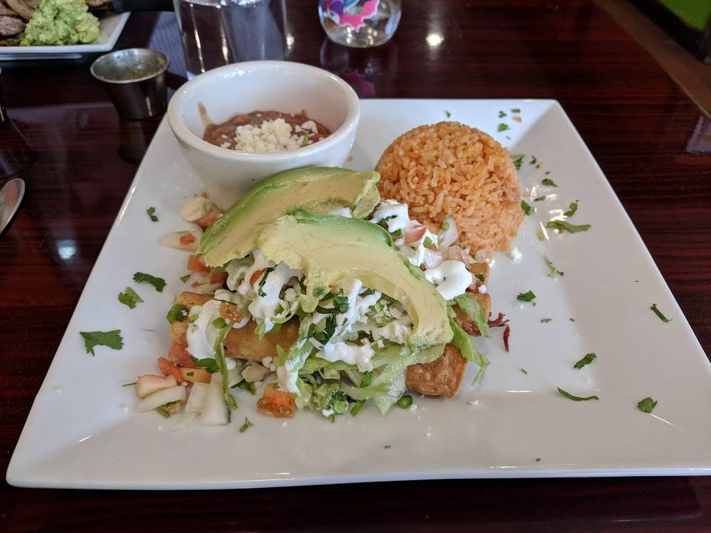 Los Poblanos Mexican Restaurant | restaurant | 212 Westport Ave, Norwalk, CT 06851, USA | 2032868482 OR +1 203-286-8482