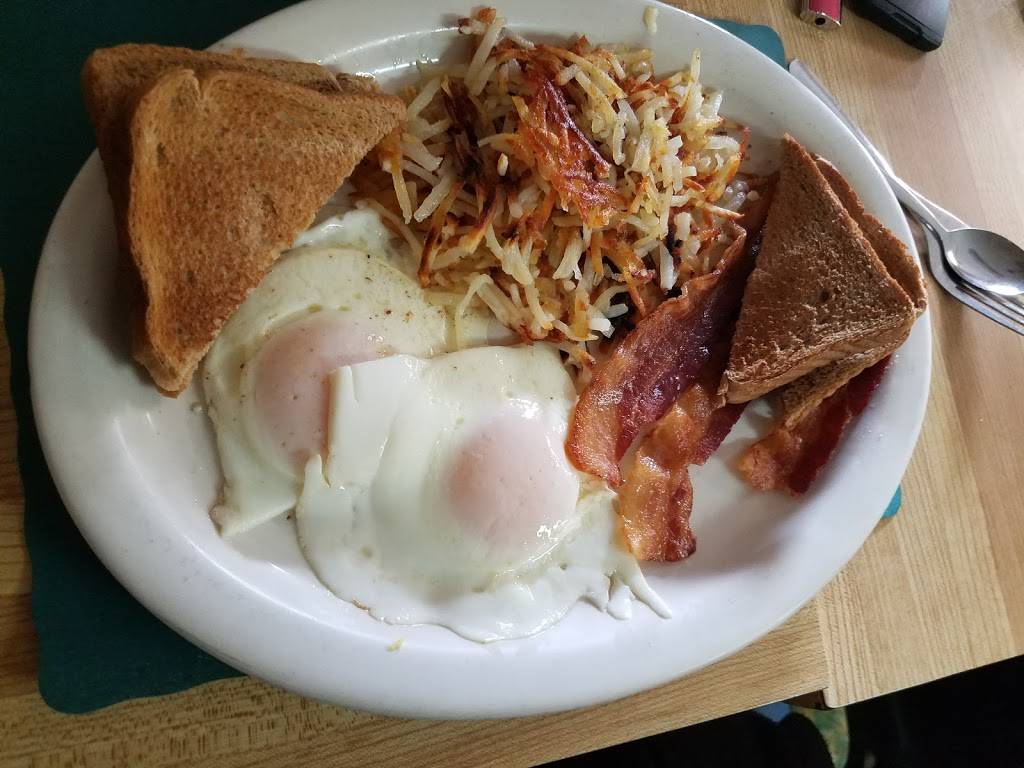 Sterks Restaurant | restaurant | 63 Hyde St, Wakeman, OH 44889, USA | 4408392025 OR +1 440-839-2025