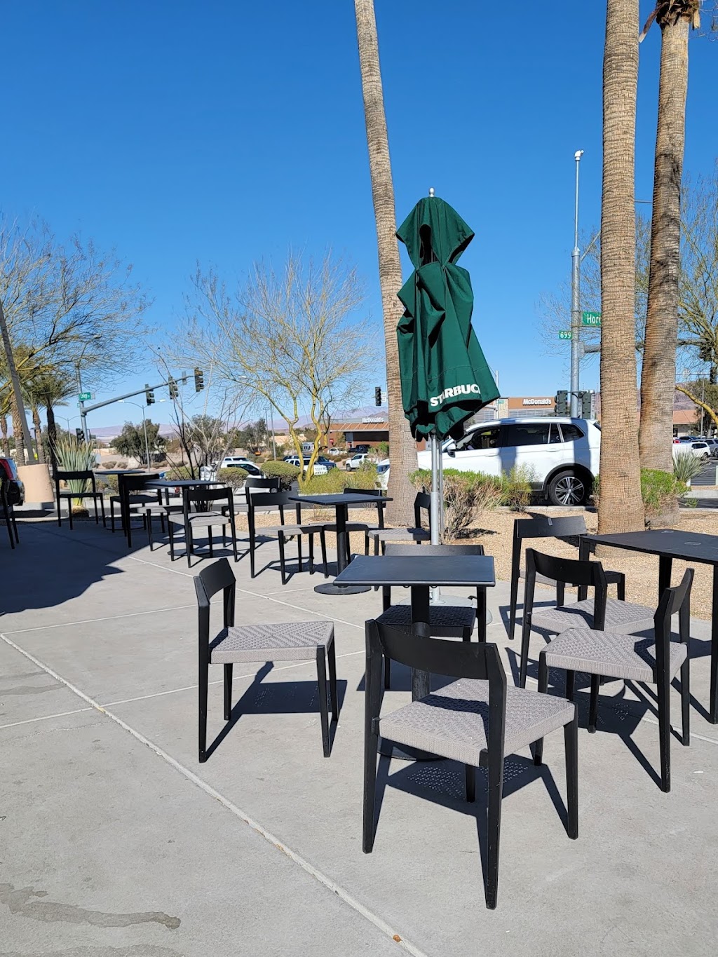 Starbucks | cafe | 690 E Horizon Dr, Henderson, NV 89015, USA | 7025585367 OR +1 702-558-5367