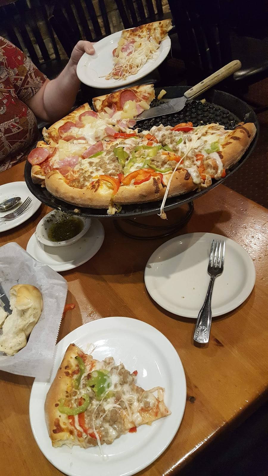 Joes Pasta & Pizza | restaurant | 512 W Pearl St, Granbury, TX 76048, USA | 8175795637 OR +1 817-579-5637