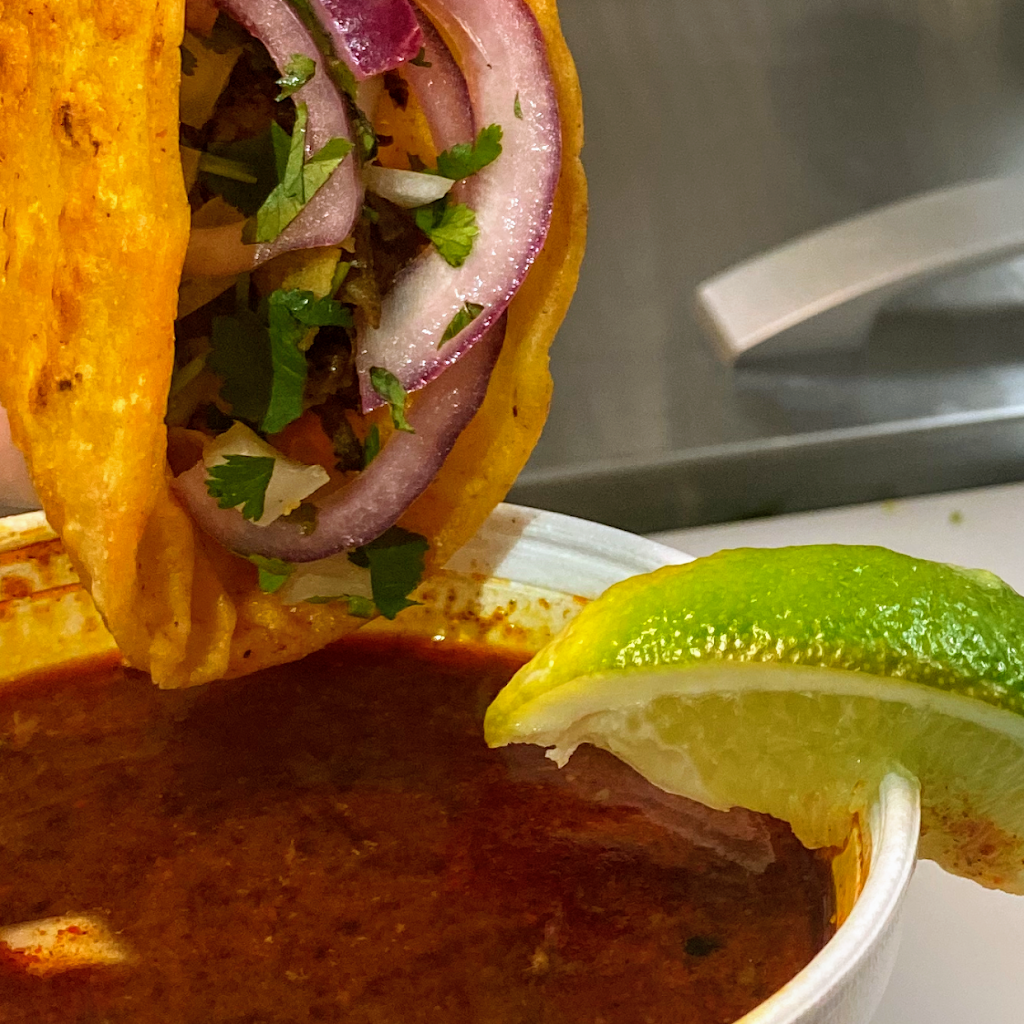 El Birriongo | restaurant | 635 N Main St Unit B-2, Corona, CA 92880, USA | 9512686664 OR +1 951-268-6664