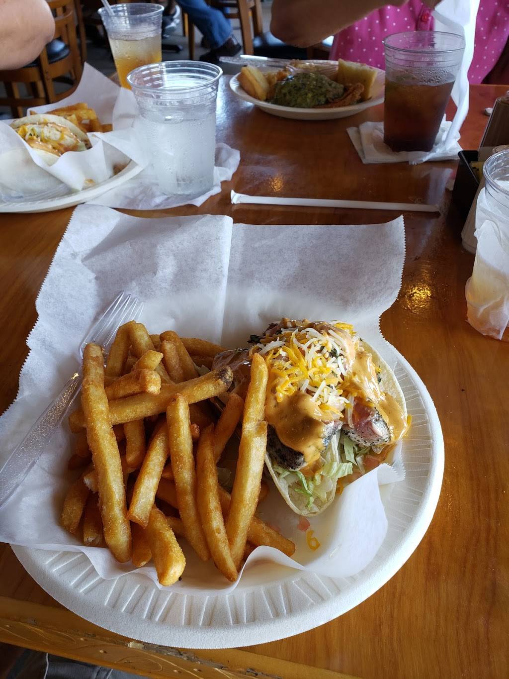 Dan Bs Restaurant & Bar | restaurant | 109 S Beach Blvd, Bay St Louis, MS 39520, USA | 2282311778 OR +1 228-231-1778